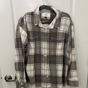 American Eagle Cream and Brown Plaid Shirt